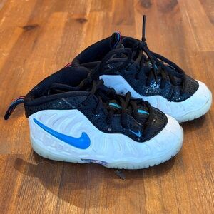 Nike Foamposite Pro 3D Baby/Toddler Sneakers, 6c, Black/White/Blue